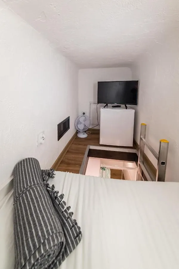 Micro Apartments 2,5 Qm - Najmniejsze Apartamenty Swiata 2,5 Mkw Kraków